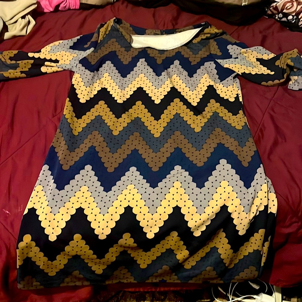 Never Worn very pretty and stylish !.